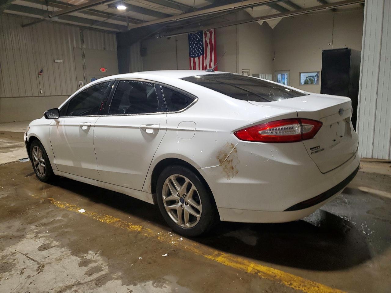 2013 FORD FUSION SE photo 2
