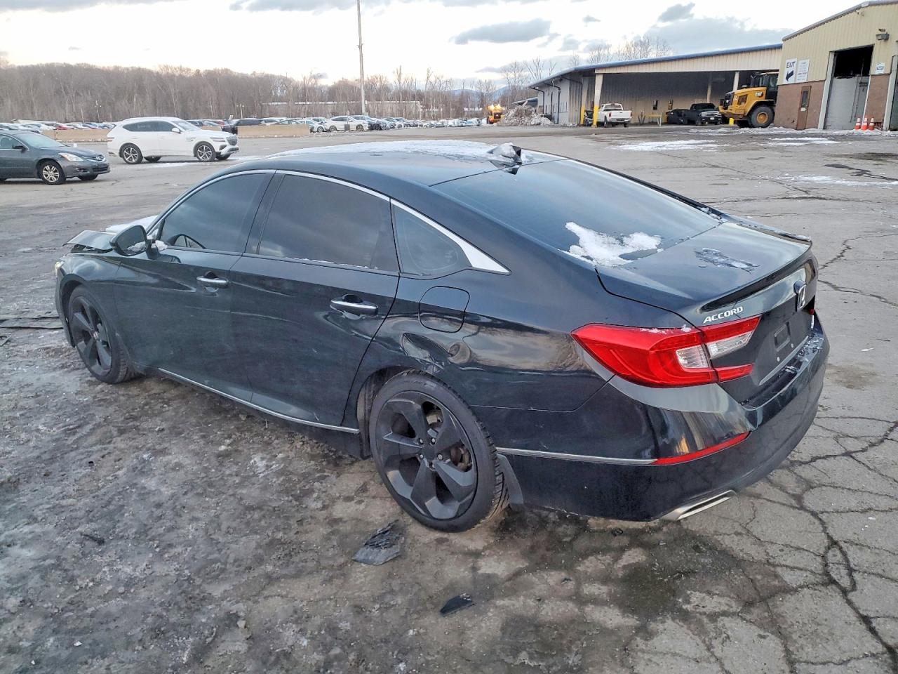 2020 HONDA ACCORD TOURING photo 2