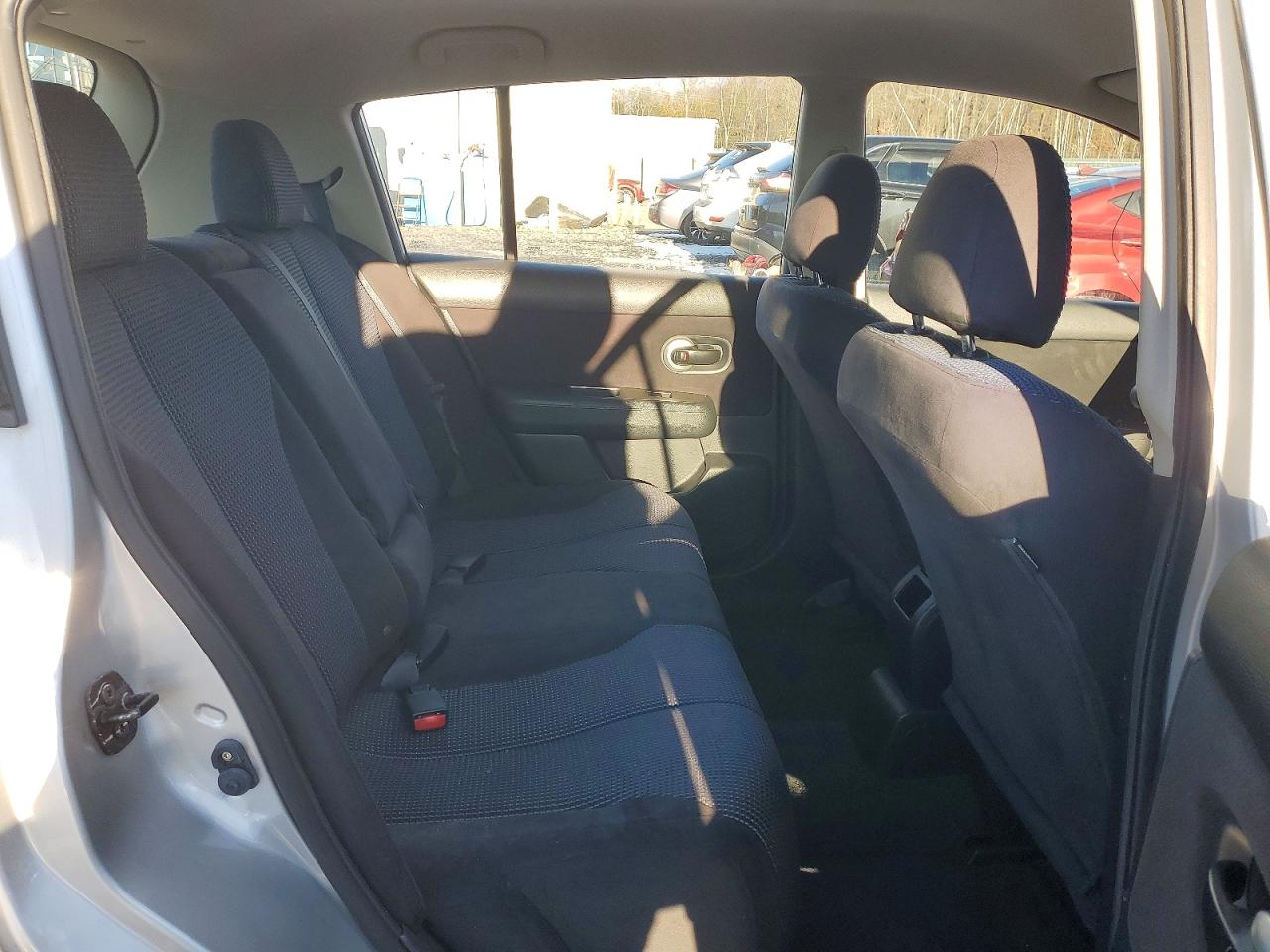 2011 NISSAN VERSA S photo 10