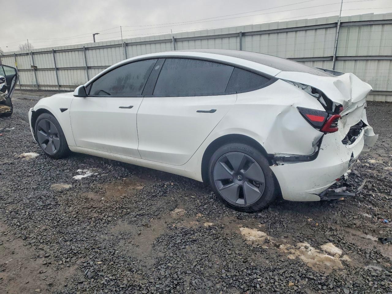 2023 TESLA MODEL 3 photo 2