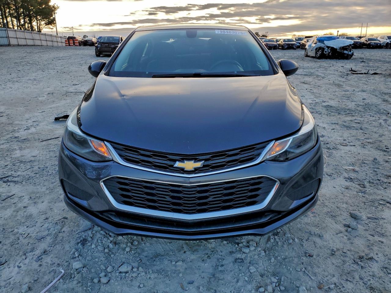 2017 CHEVROLET CRUZE LT photo 5
