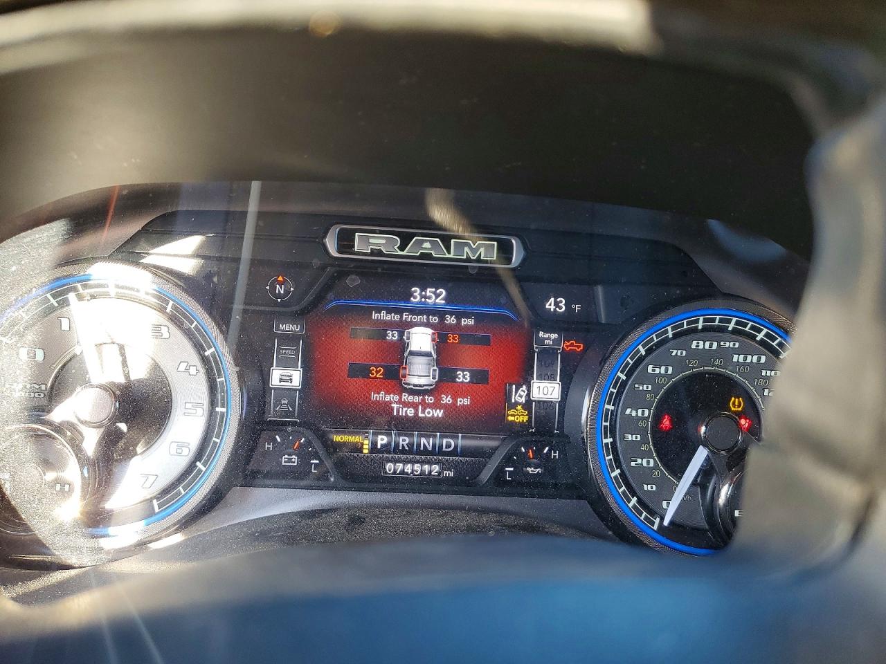 2019 RAM 1500 LIMITED photo 9