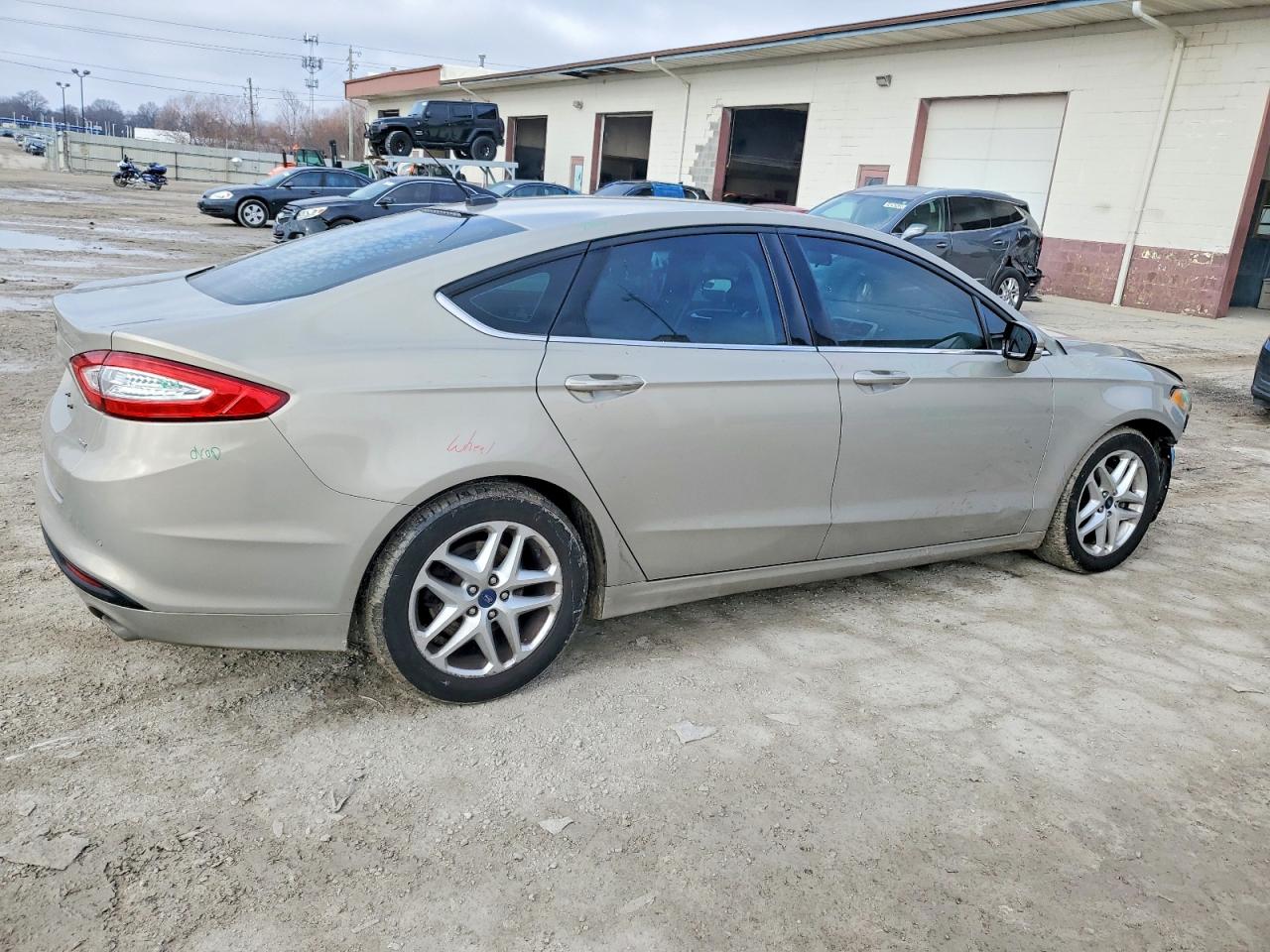 2015 FORD FUSION SE photo 3