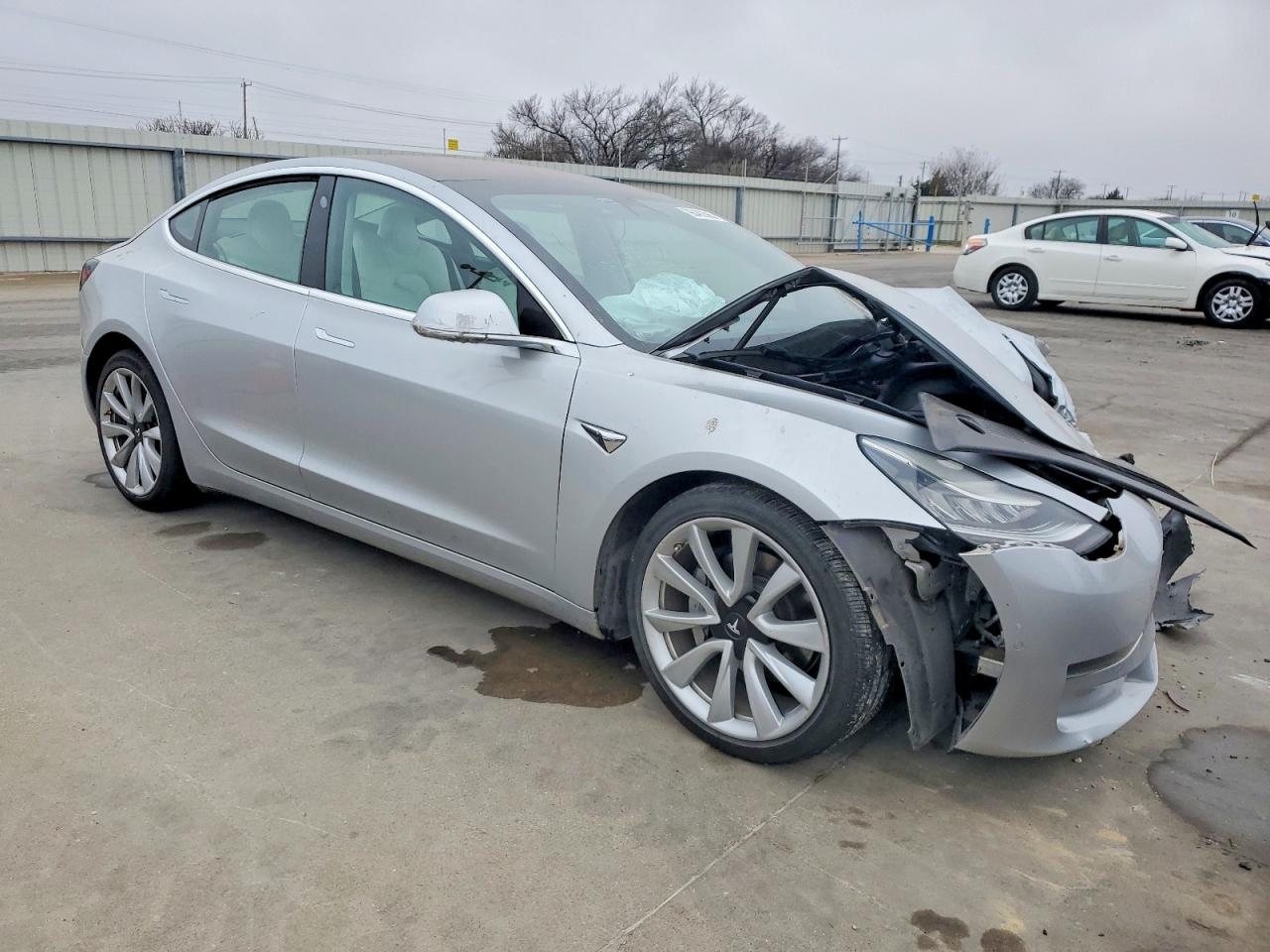 2018 TESLA MODEL 3 photo 4