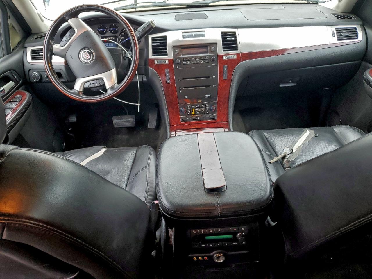 2007 CADILLAC ESCALADE LUXURY photo 8