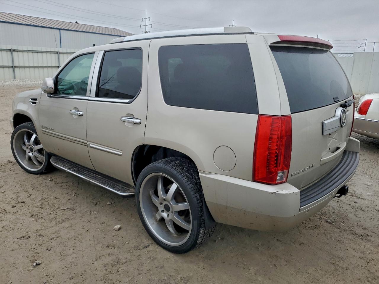 2007 CADILLAC ESCALADE LUXURY photo 2