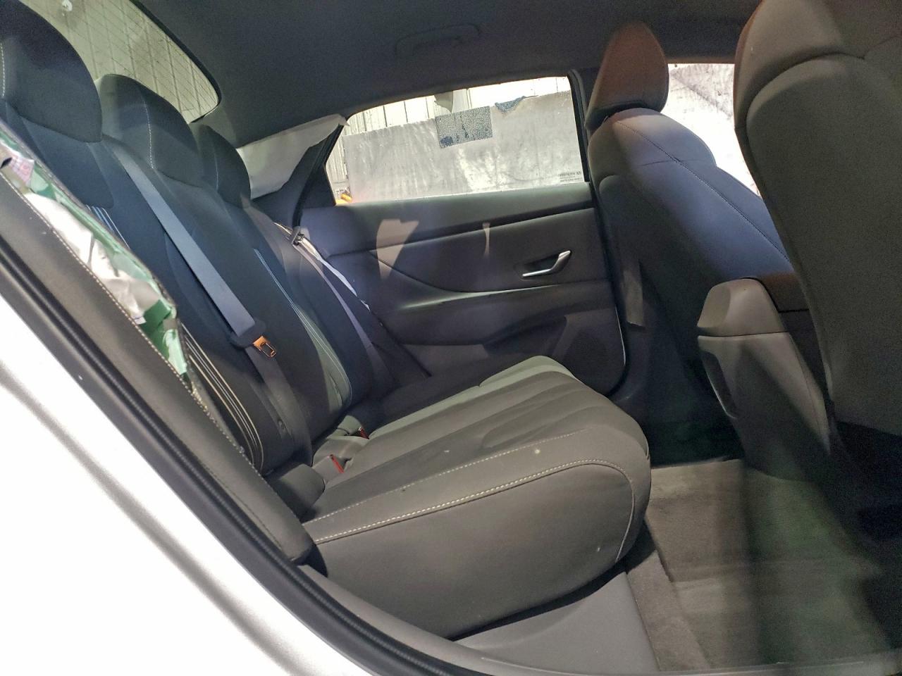 2024 HYUNDAI ELANTRA SEL photo 10
