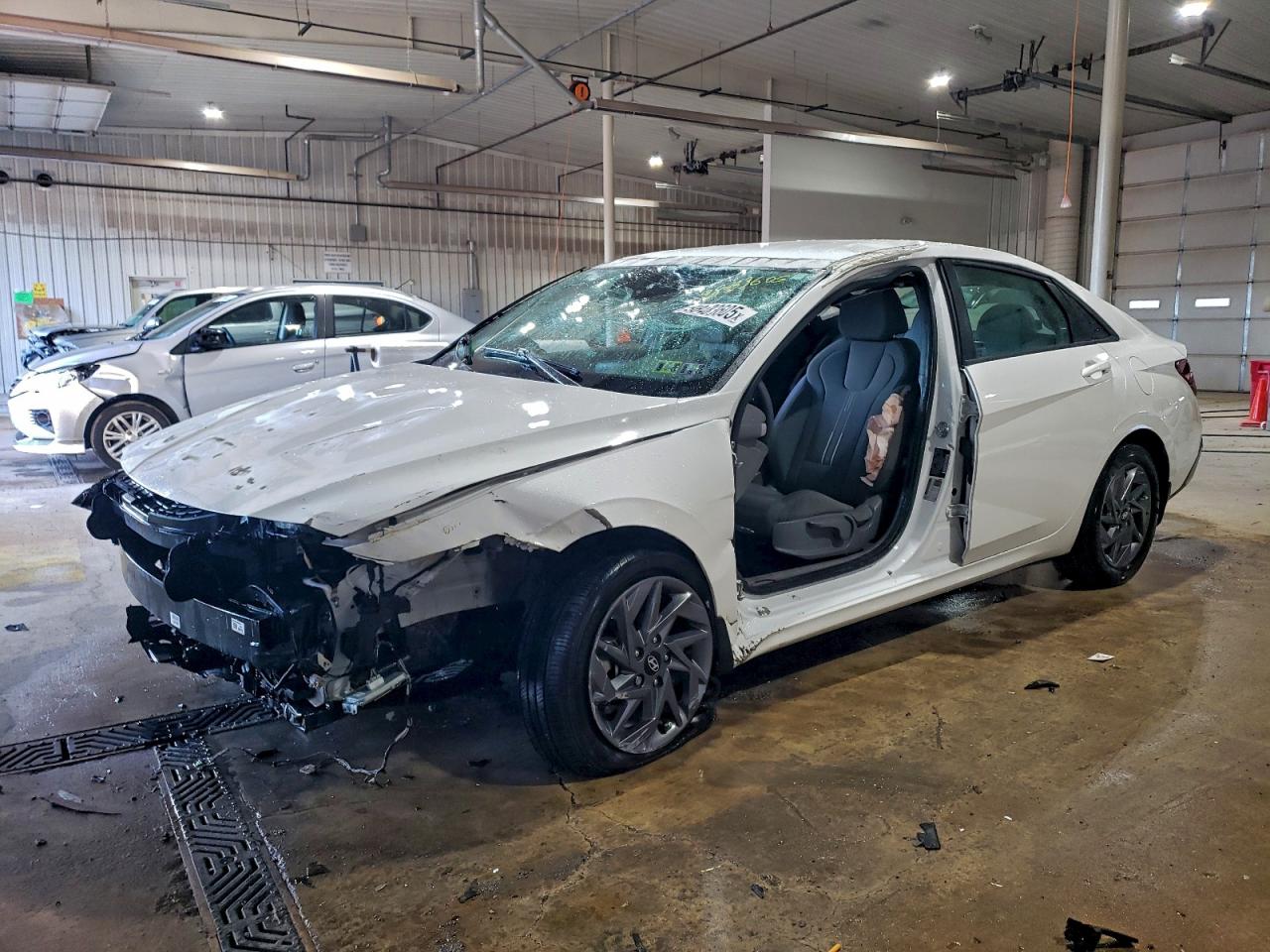 2024 HYUNDAI ELANTRA