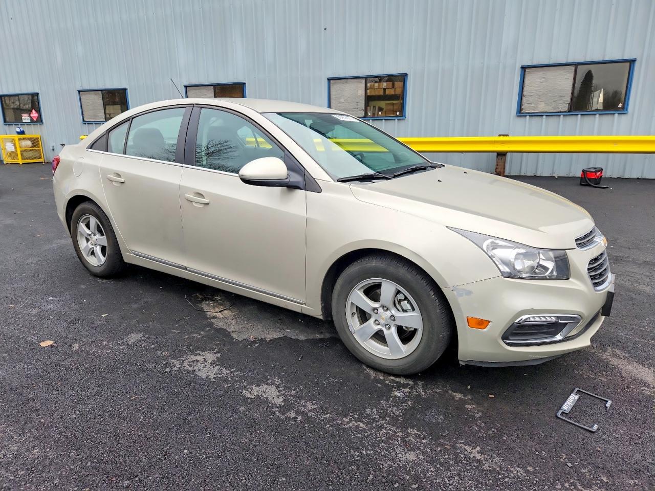2015 CHEVROLET CRUZE LT photo 4