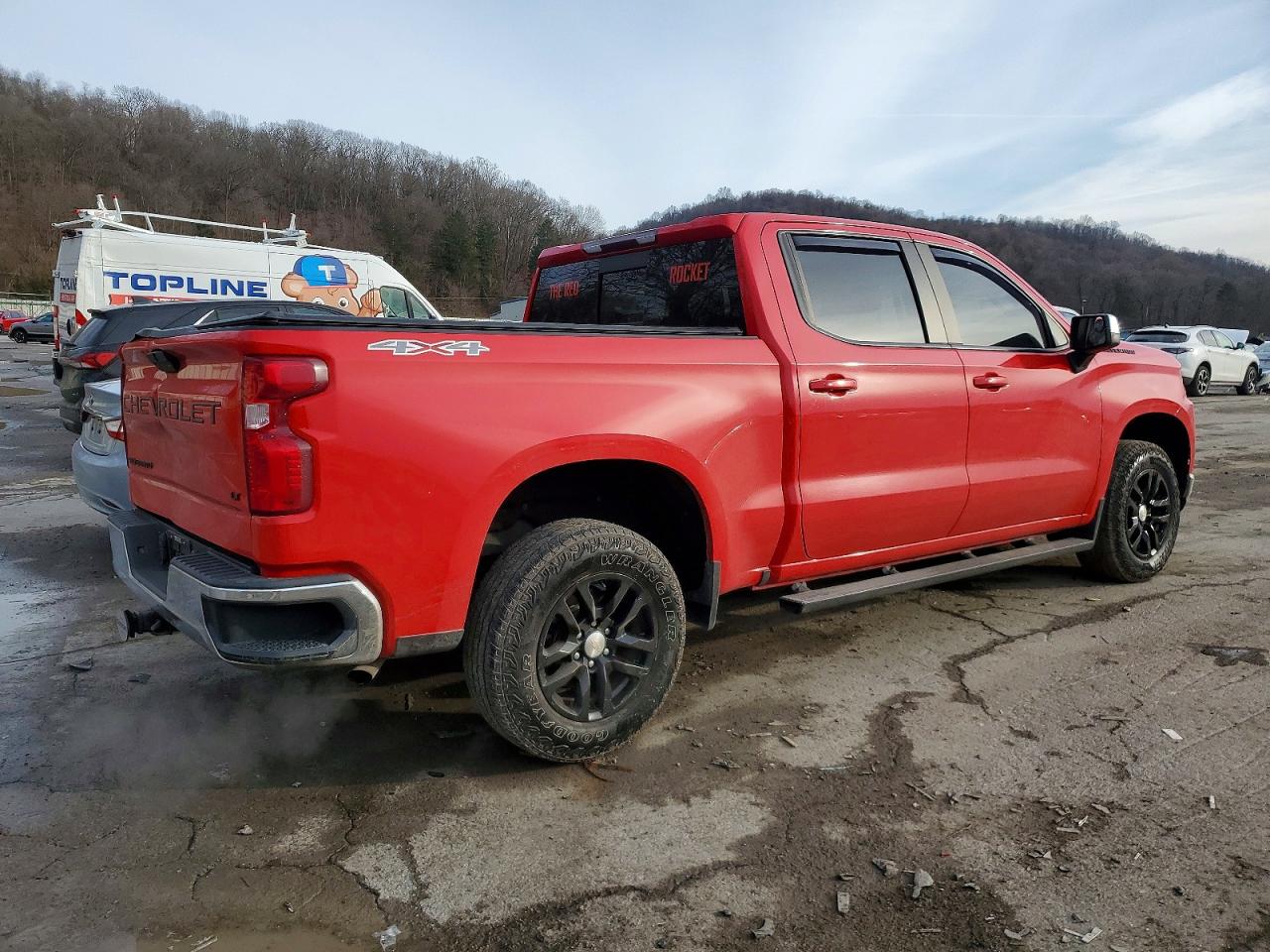 2019 CHEVROLET SILVERADO K1500 LT photo 3