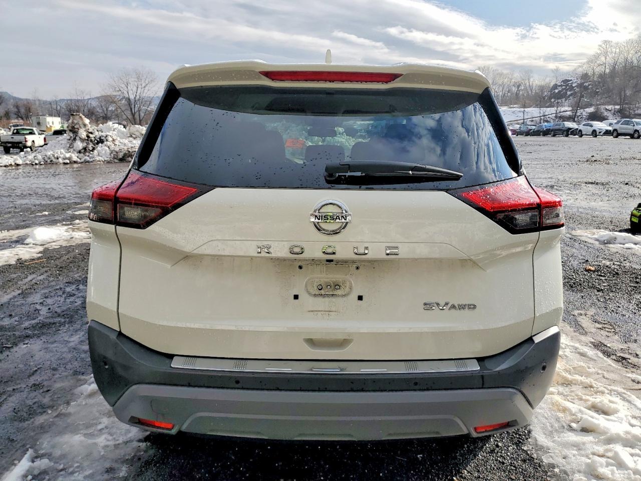 2021 NISSAN ROGUE SV photo 6