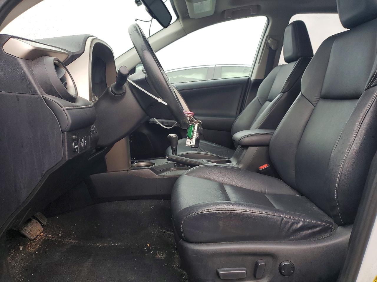2015 TOYOTA RAV4 LIMITED photo 13