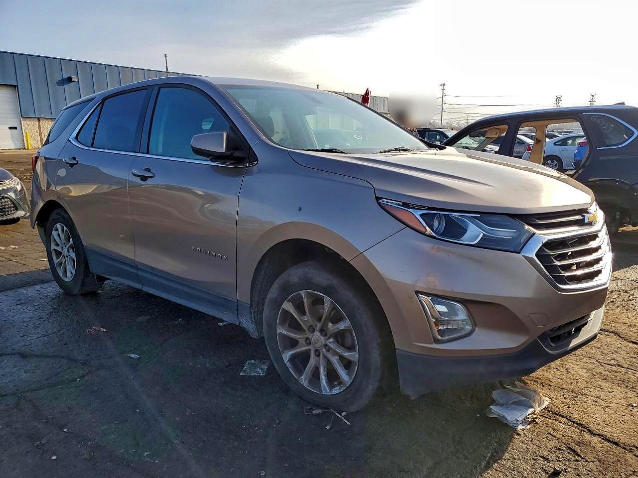 2018 CHEVROLET EQUINOX LT photo 4