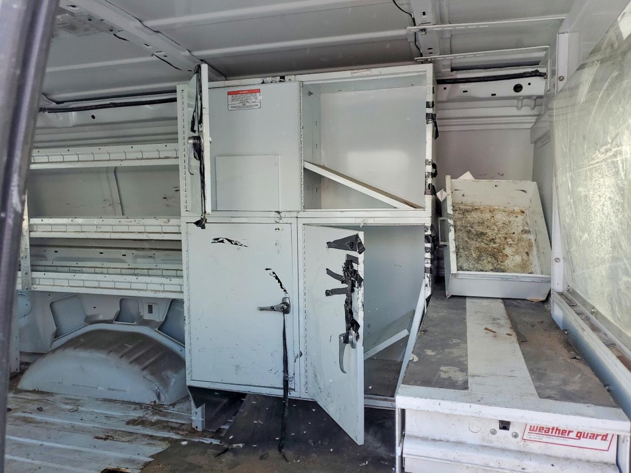 2010 FORD ECONOLINE E350 SUPER DUTY VAN photo 11