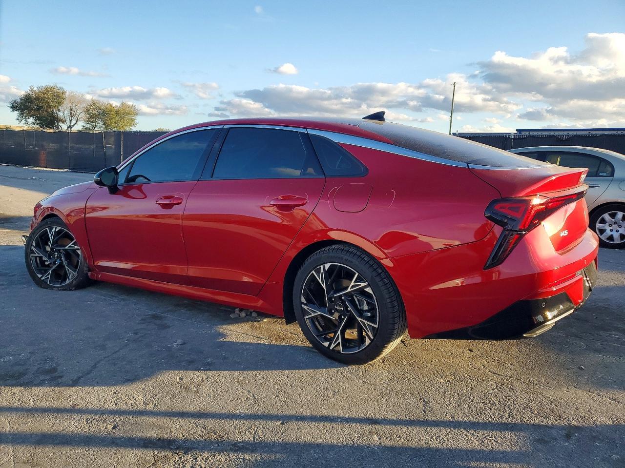 2025 KIA K5 GT LINE photo 2
