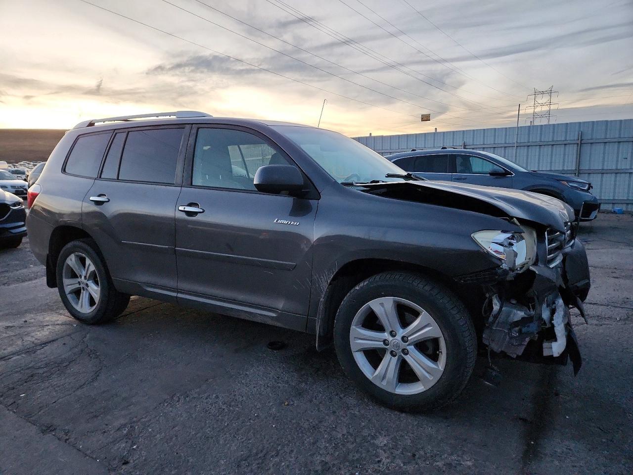 2010 TOYOTA HIGHLANDER LIMITED photo 10