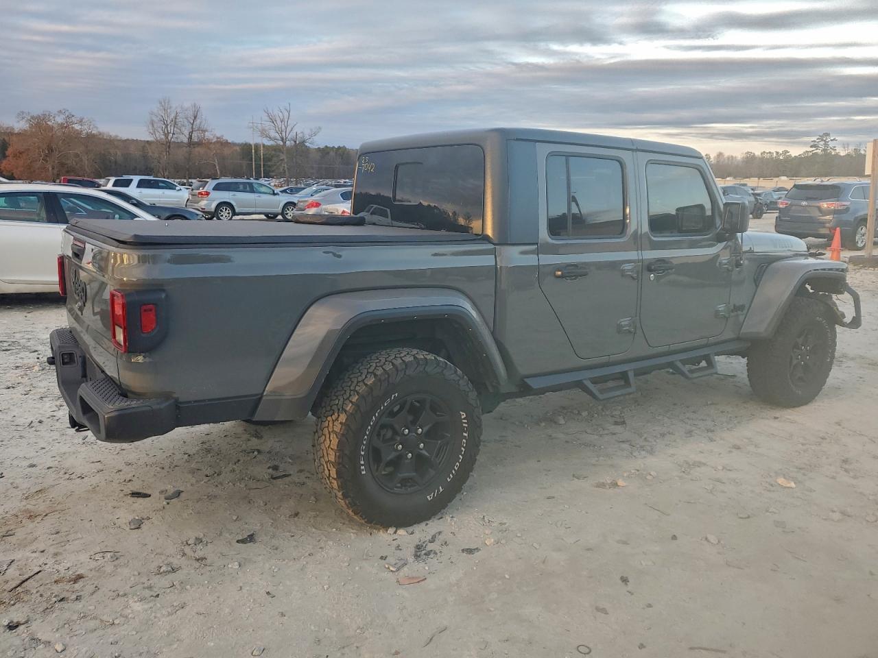 2021 JEEP GLADIATOR SPORT photo 3