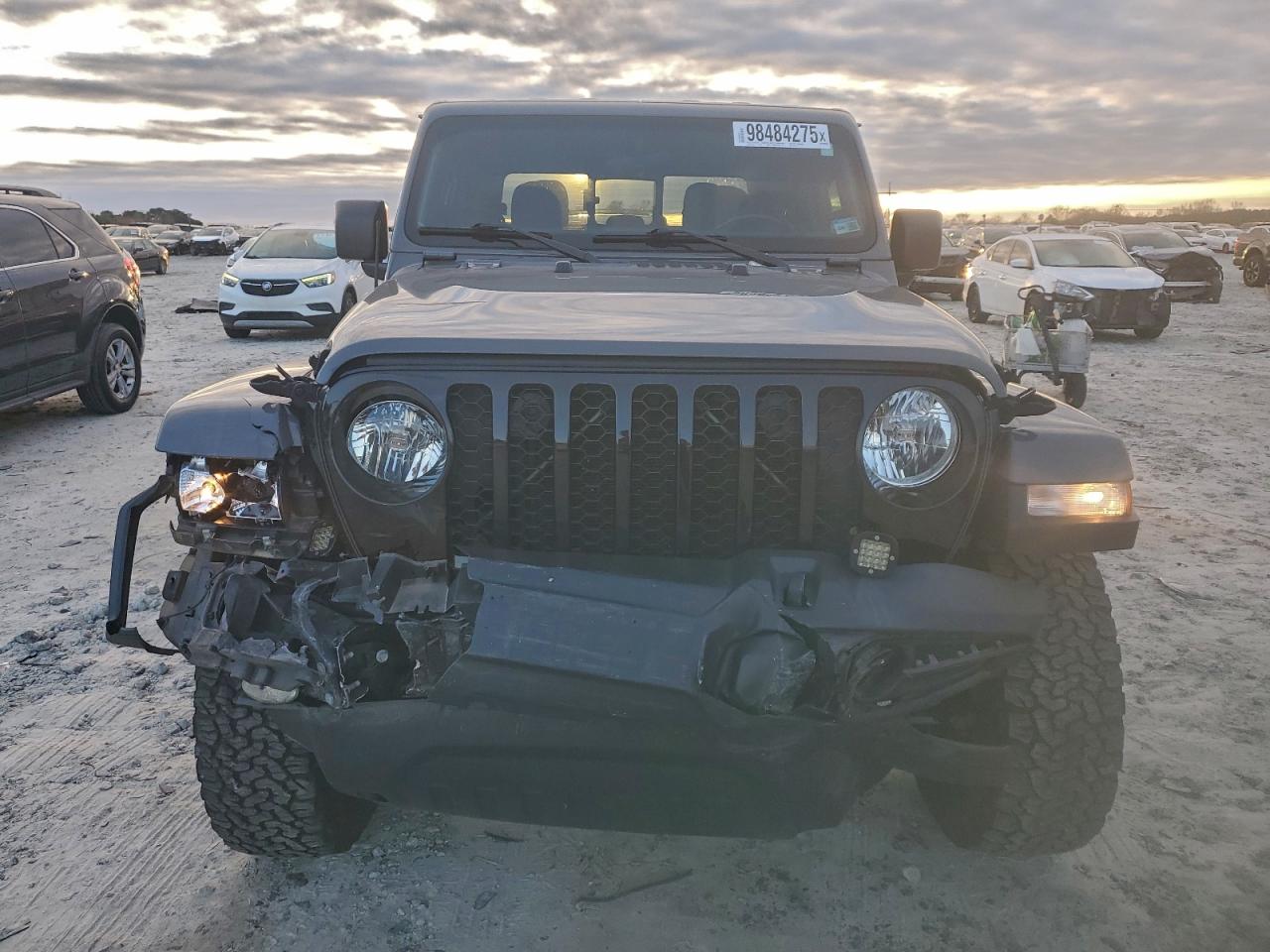 2021 JEEP GLADIATOR SPORT photo 5