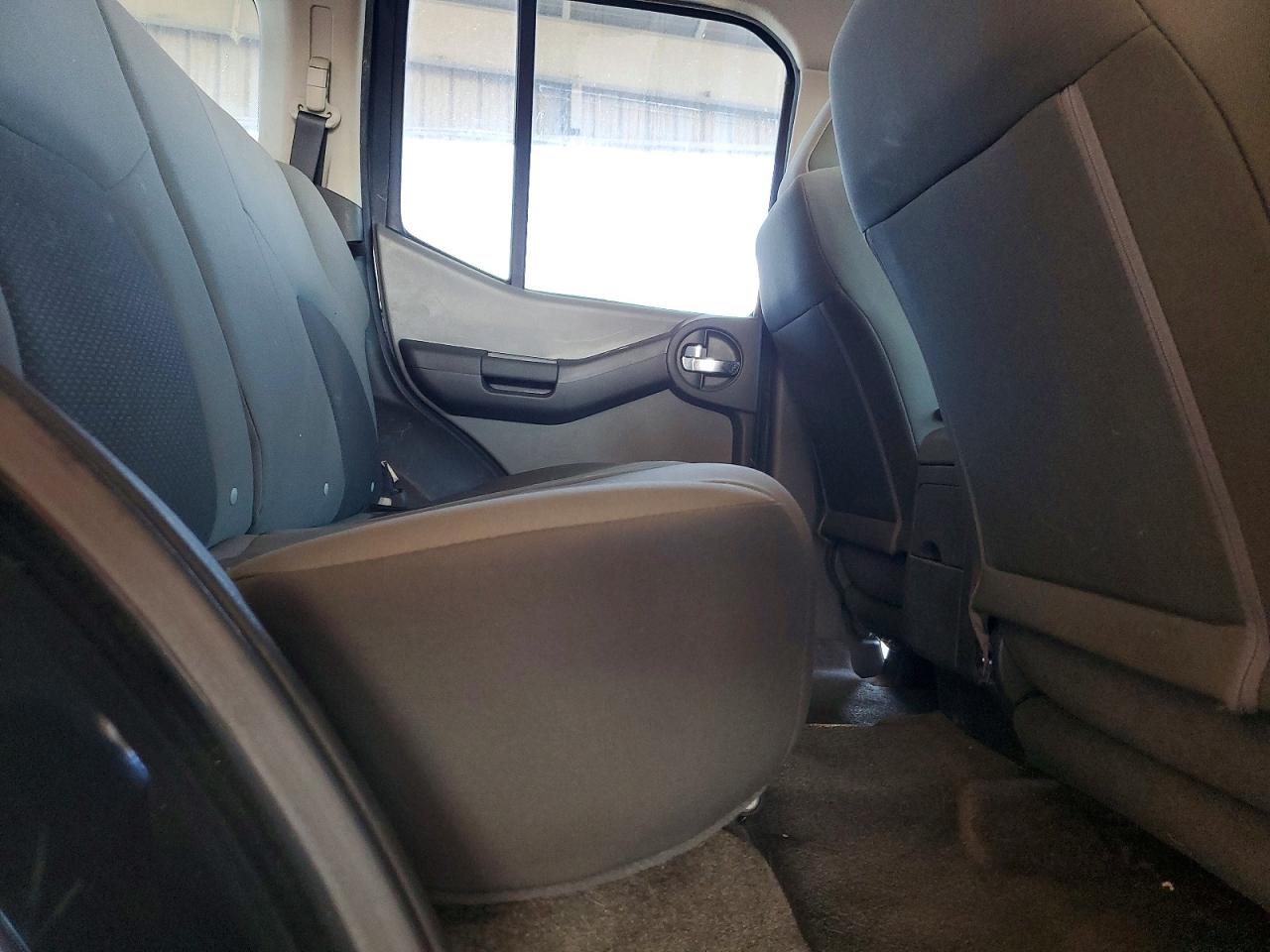2014 NISSAN XTERRA X photo 11