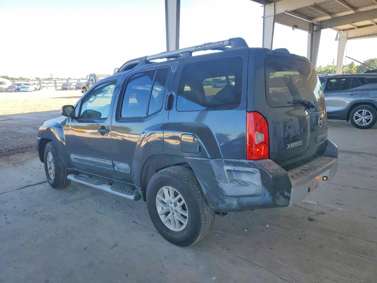 2014 NISSAN XTERRA X photo 2