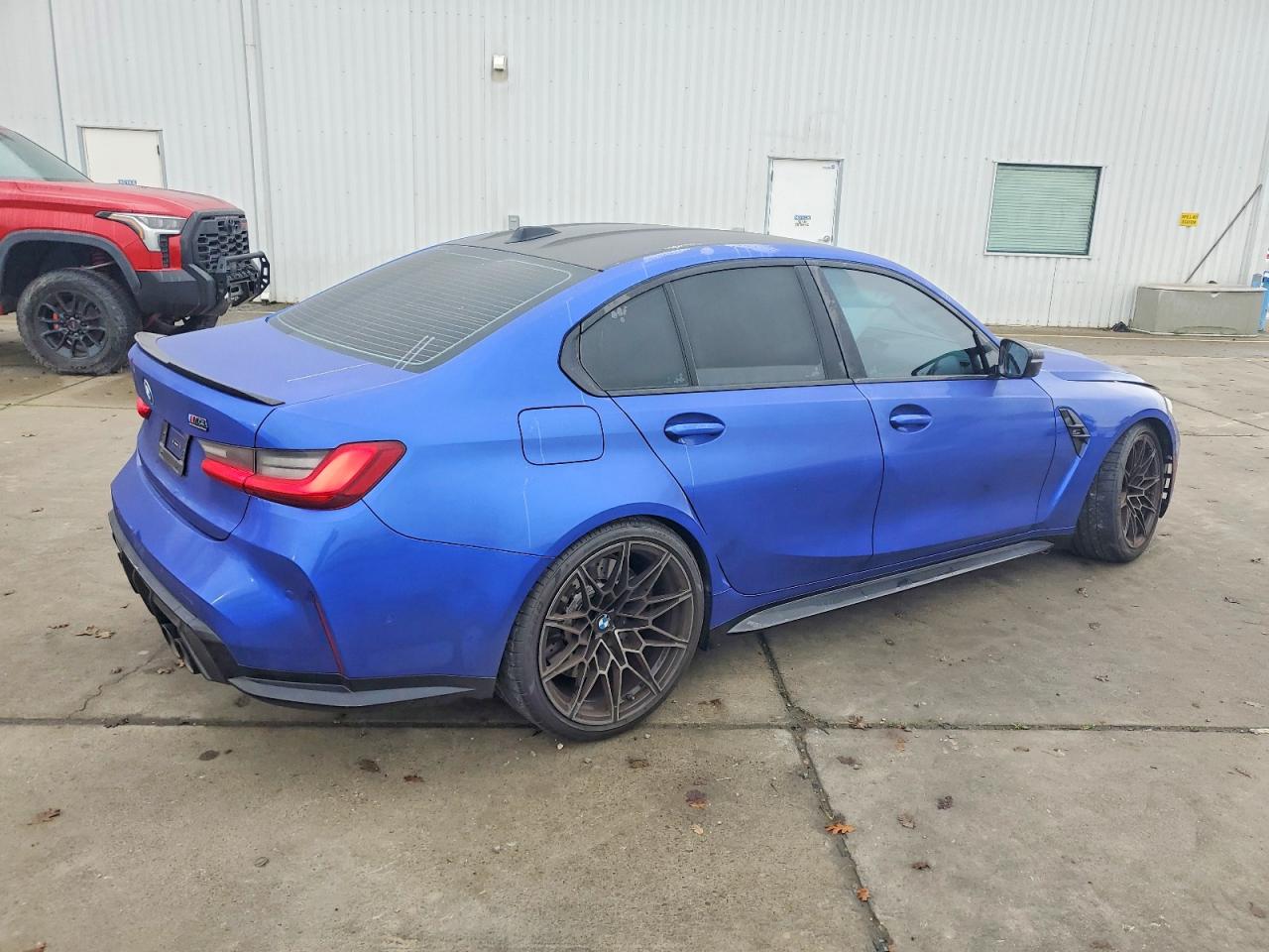 2025 BMW M3 COMPETITION photo 3