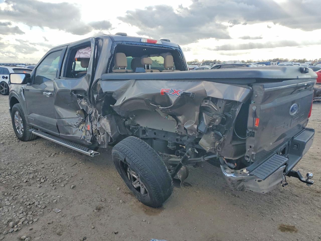 2023 FORD F150 SUPERCREW photo 2