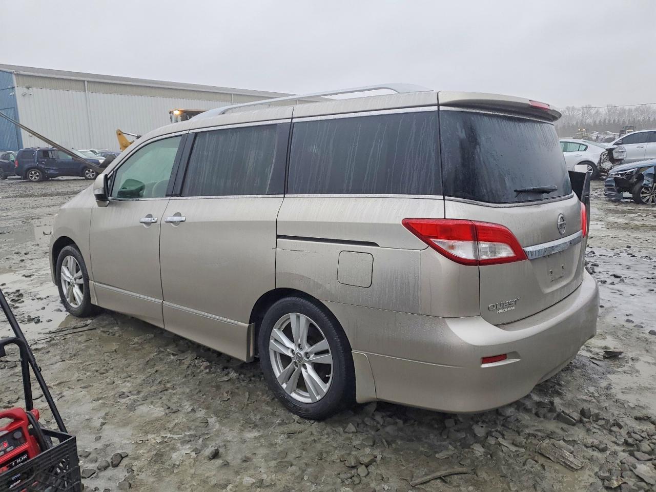 2012 NISSAN QUEST S photo 2