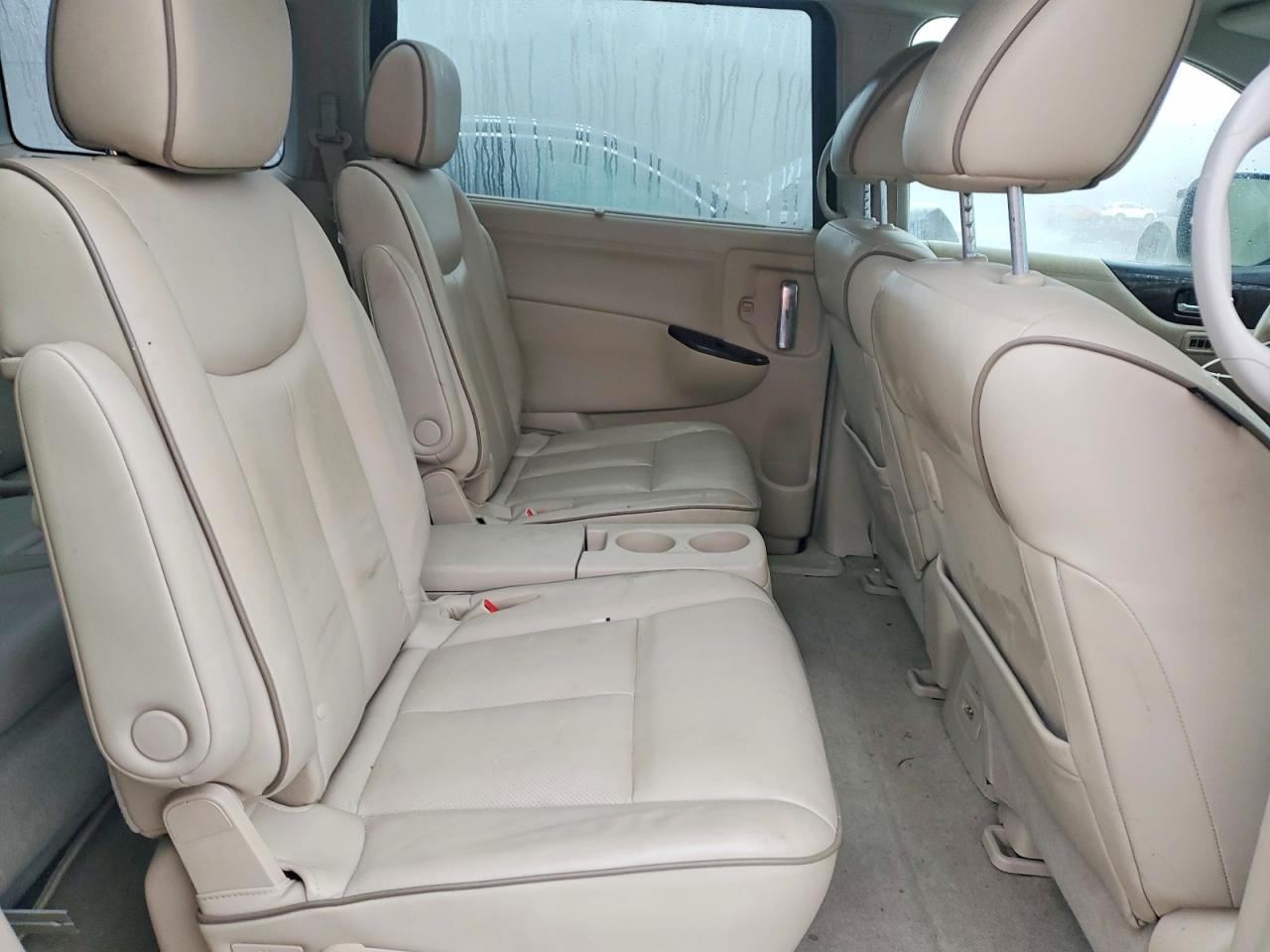 2012 NISSAN QUEST S photo 11
