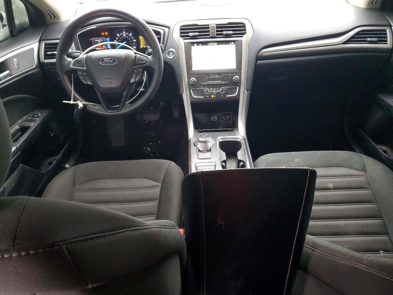 2019 FORD FUSION SE photo 8