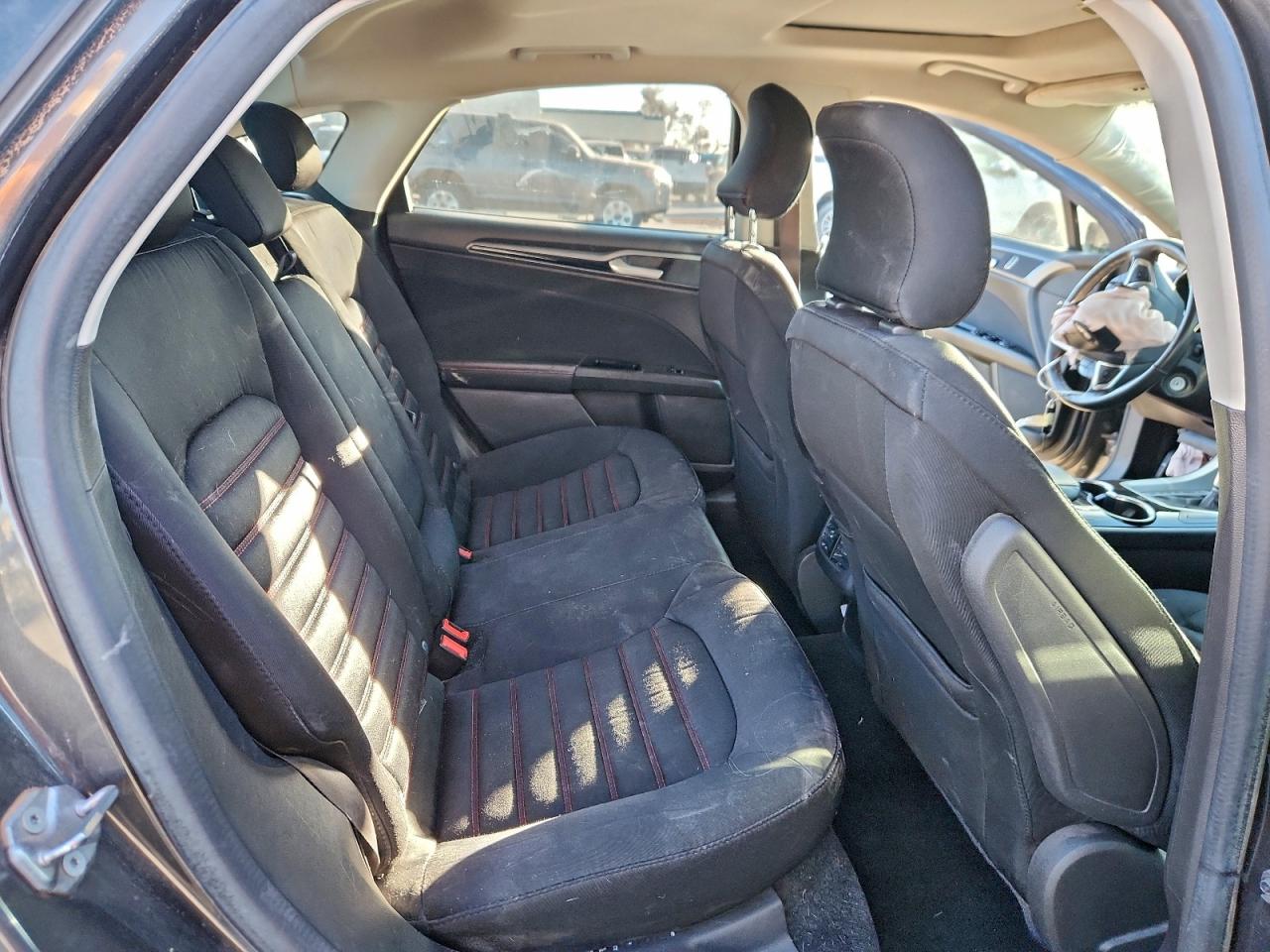 2016 FORD FUSION SE photo 10