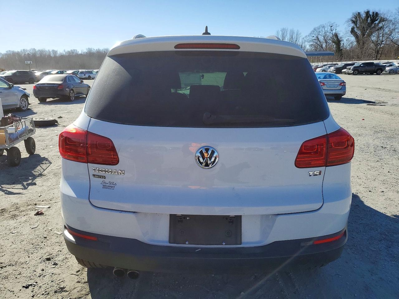 2017 VOLKSWAGEN TIGUAN S photo 6