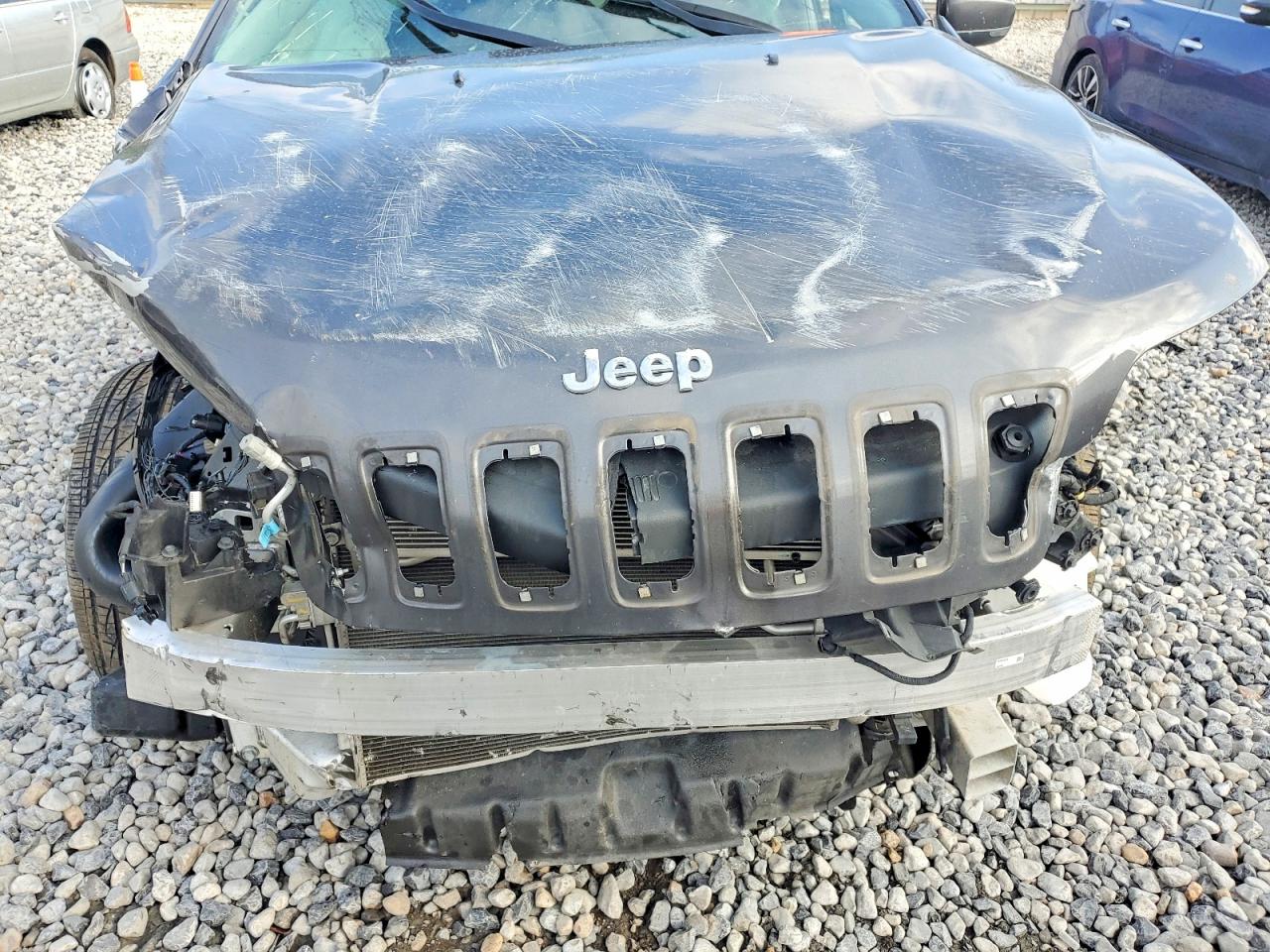 2021 JEEP CHEROKEE LATITUDE LUX photo 23