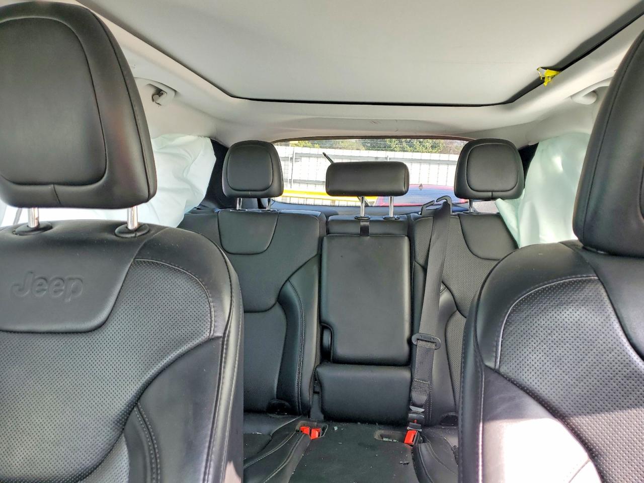 2021 JEEP CHEROKEE LATITUDE LUX photo 19