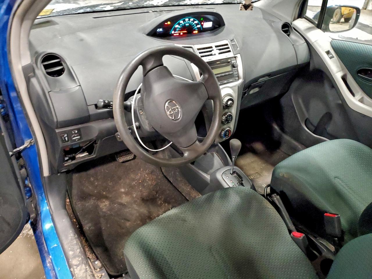 2008 TOYOTA YARIS photo 8