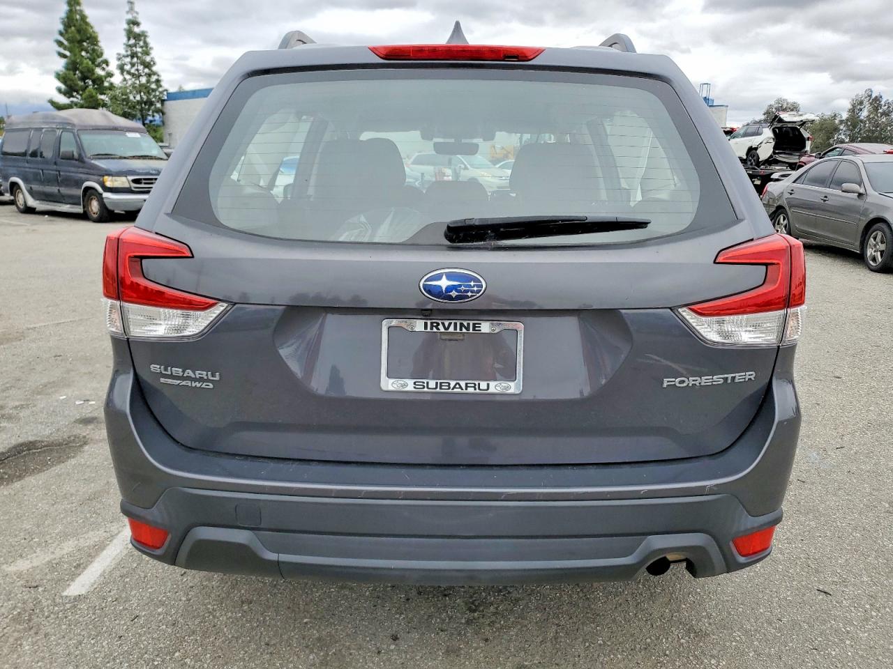 2020 SUBARU FORESTER photo 6