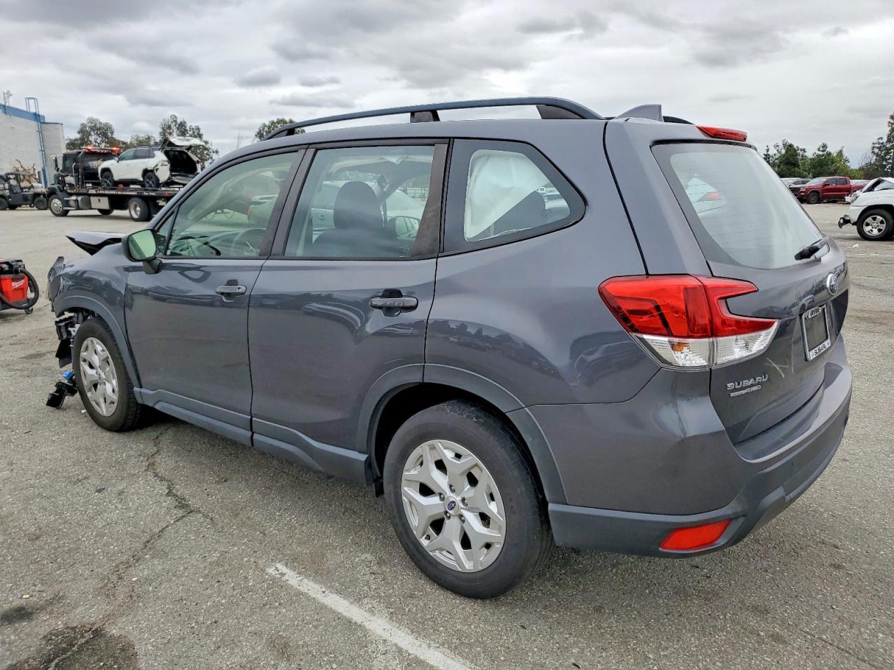 2020 SUBARU FORESTER photo 2