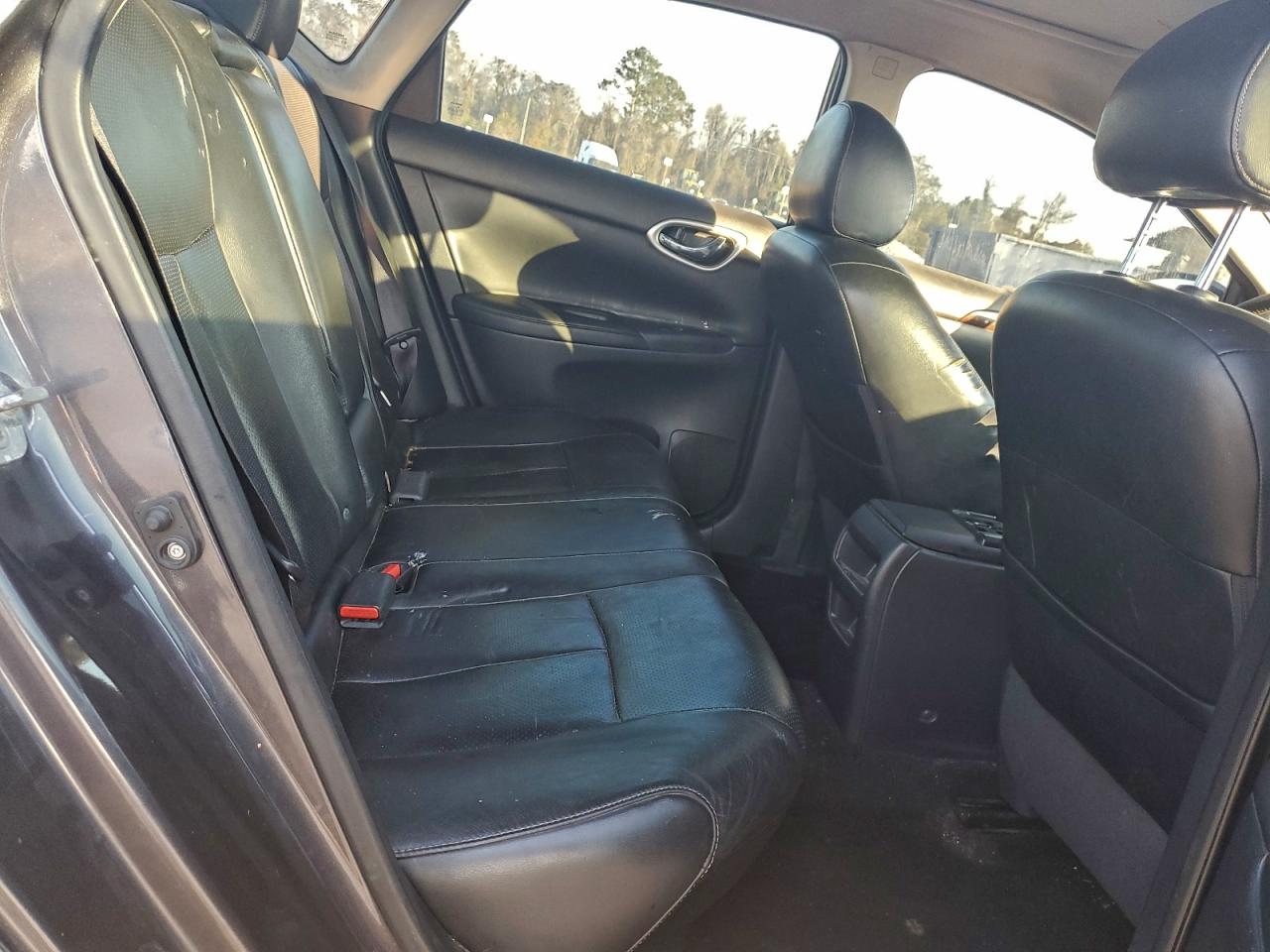 2015 NISSAN SENTRA S photo 28