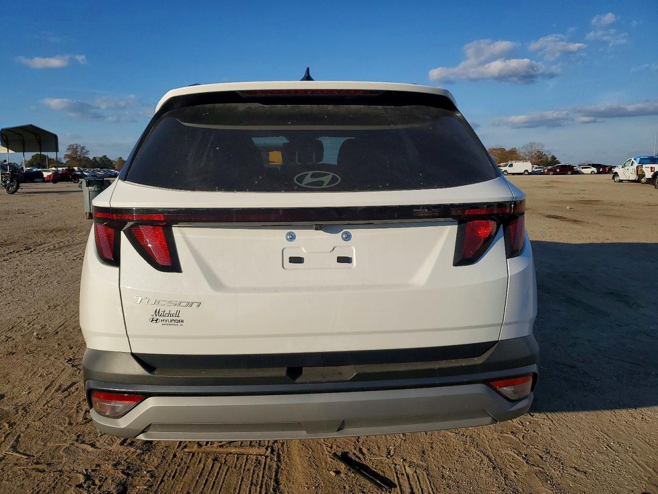 2025 HYUNDAI TUCSON SEL photo 6