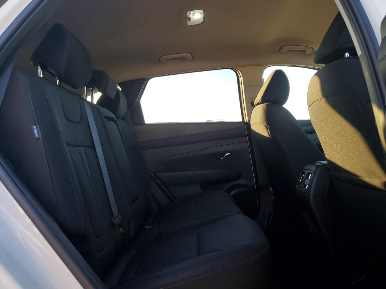 2025 HYUNDAI TUCSON SEL photo 11