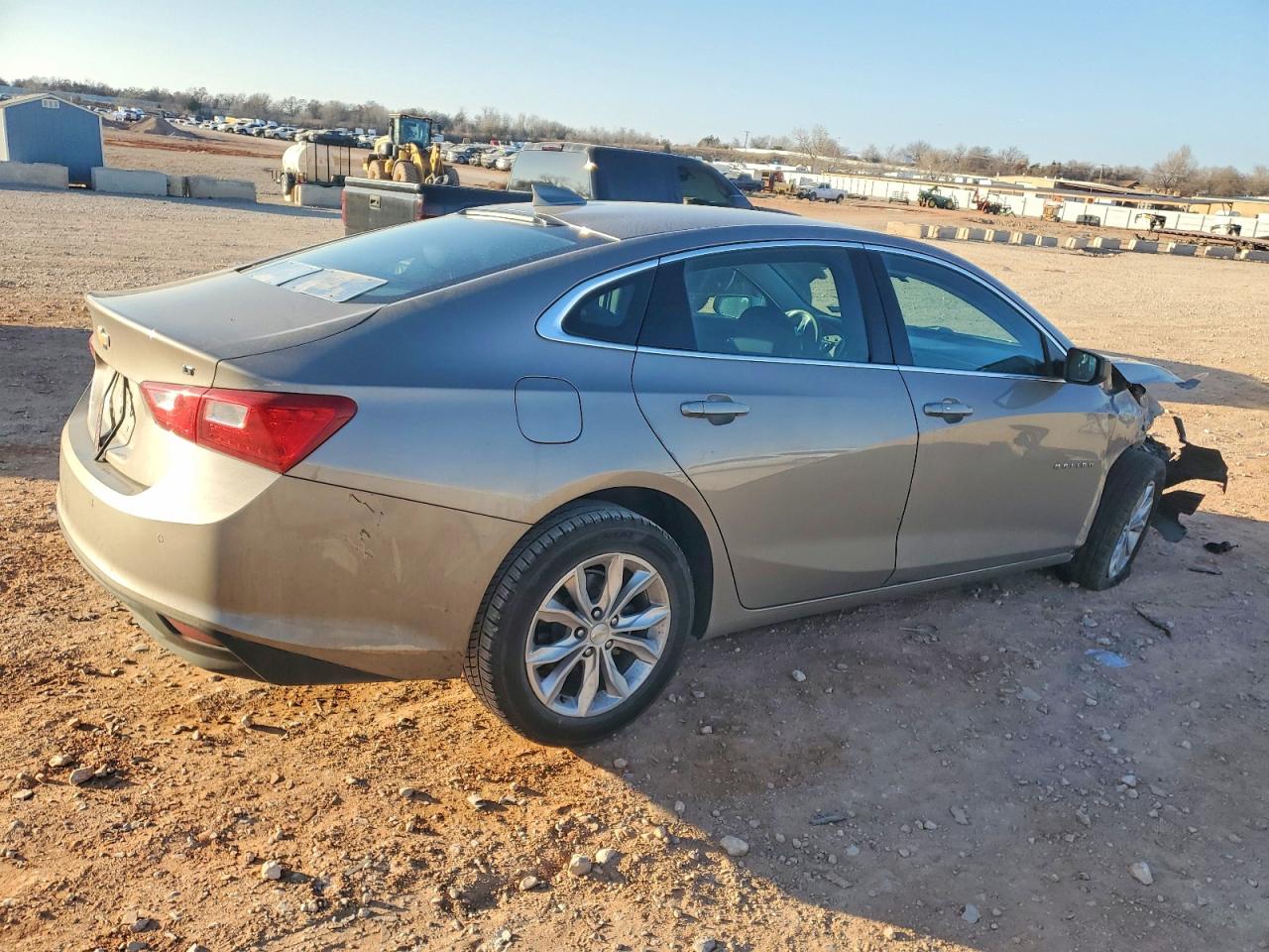 2023 CHEVROLET MALIBU LT photo 3