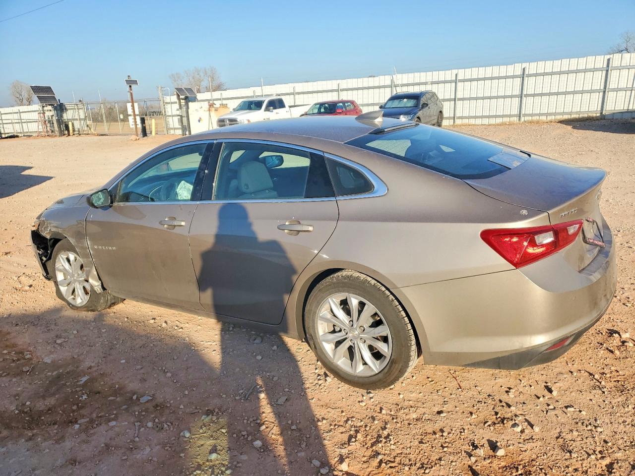 2023 CHEVROLET MALIBU LT photo 2
