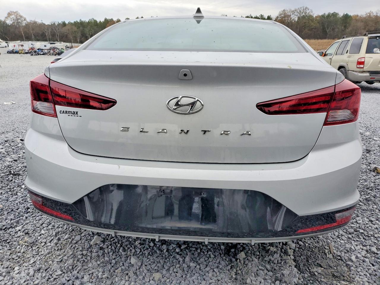 2019 HYUNDAI ELANTRA SEL photo 6