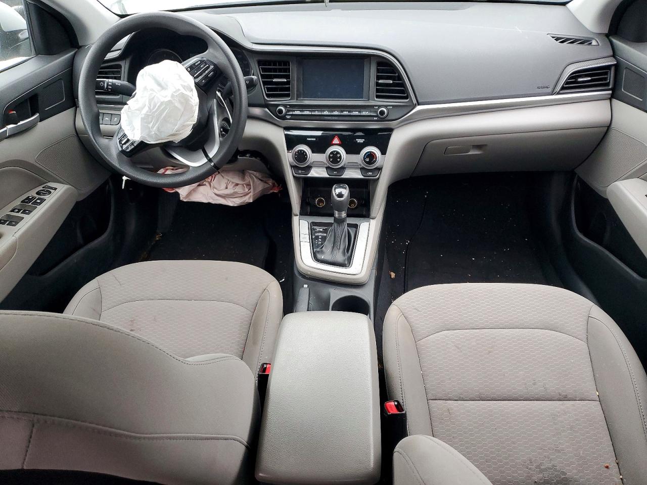2019 HYUNDAI ELANTRA SEL photo 8
