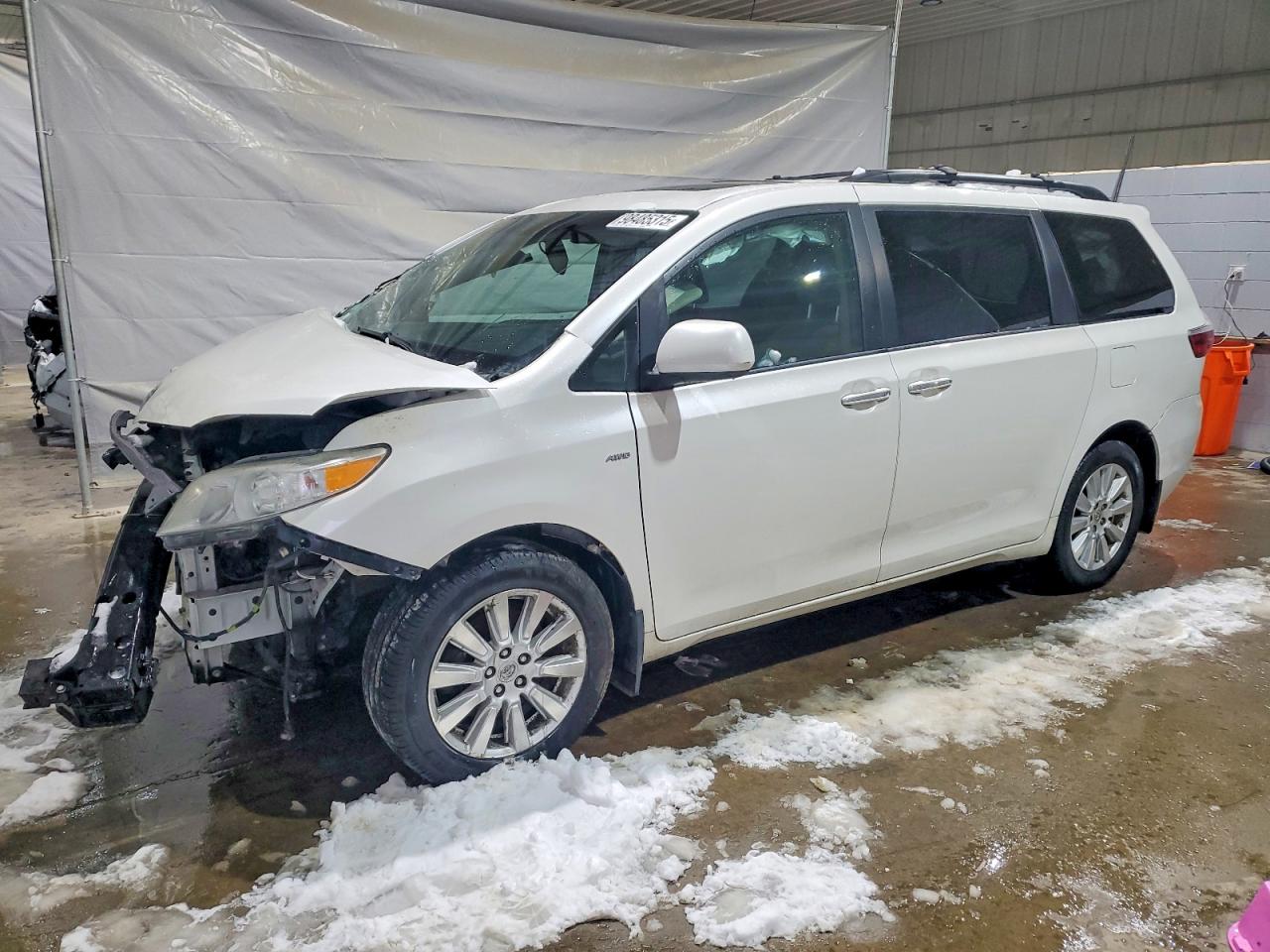 2017 TOYOTA SIENNA