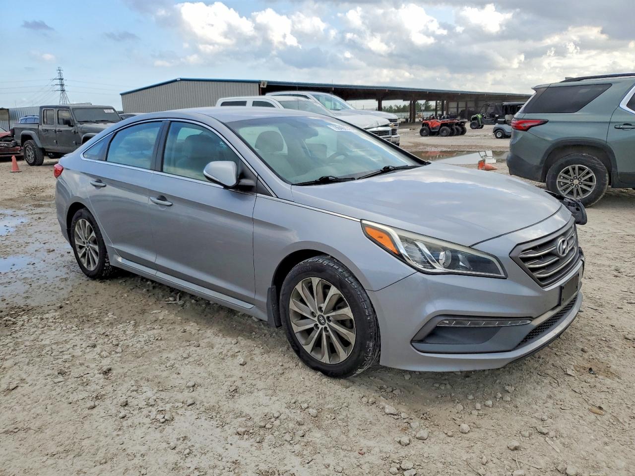 2017 HYUNDAI SONATA SPORT photo 4