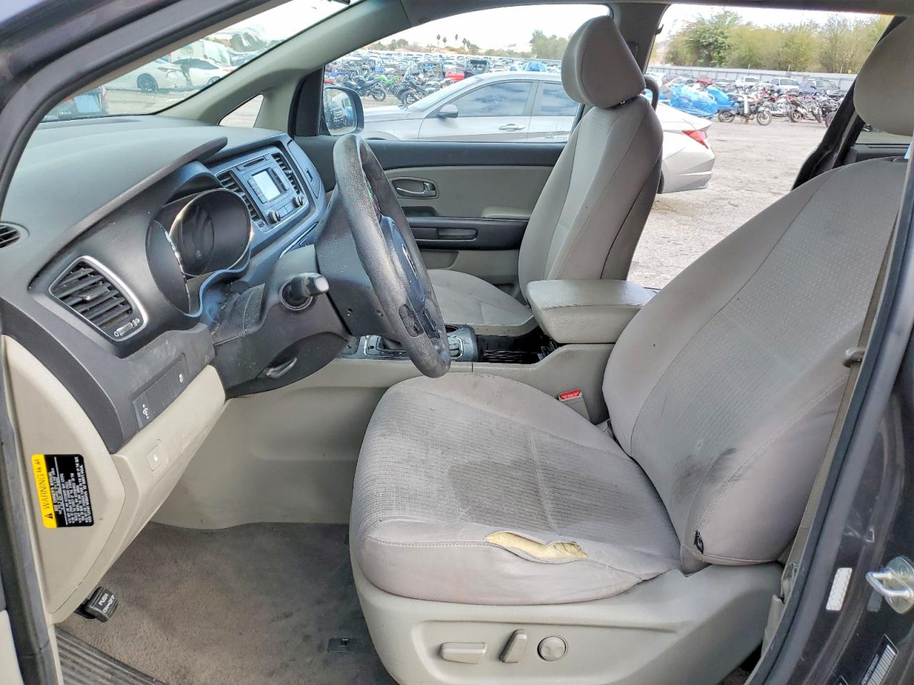 2016 KIA SEDONA LX photo 7