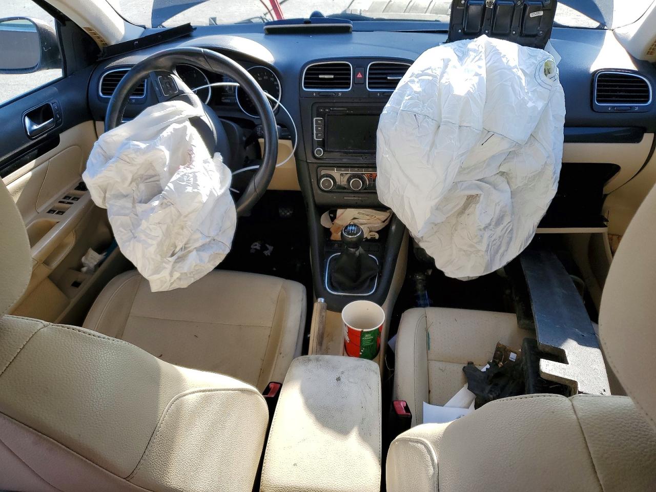 2011 VOLKSWAGEN JETTA TDI photo 8