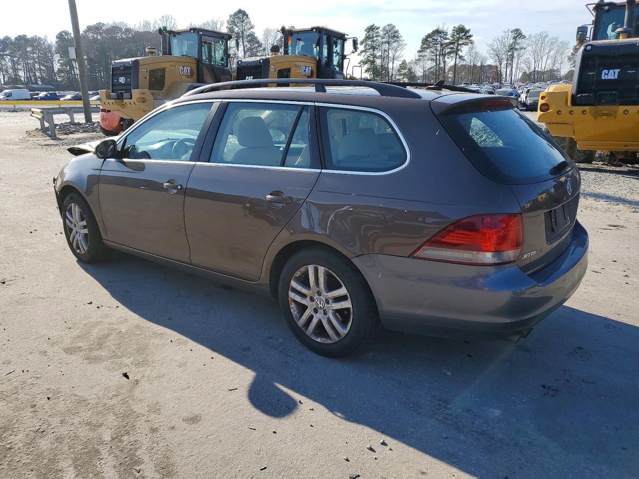 2011 VOLKSWAGEN JETTA TDI photo 2
