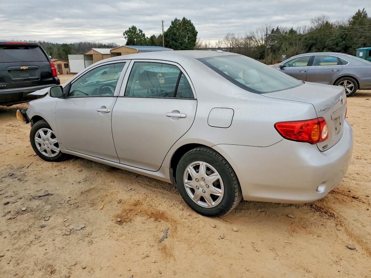 2010 TOYOTA COROLLA BASE photo 2