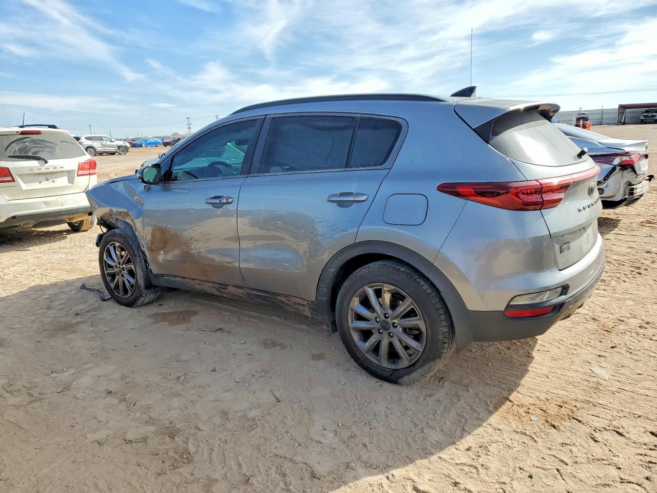 2021 KIA SPORTAGE S photo 2